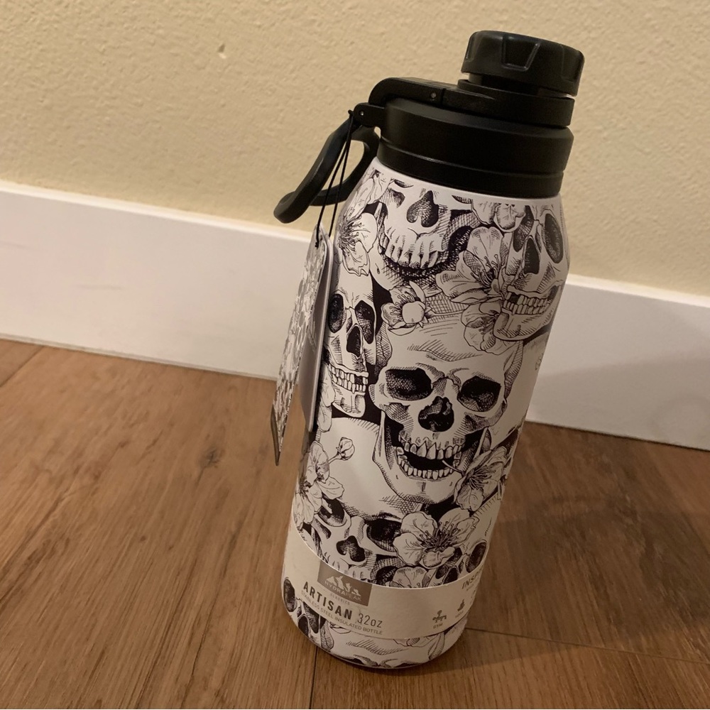 Nwt Hydrapeak Skull and Floral 32 oz Stainless Steel Tumbler